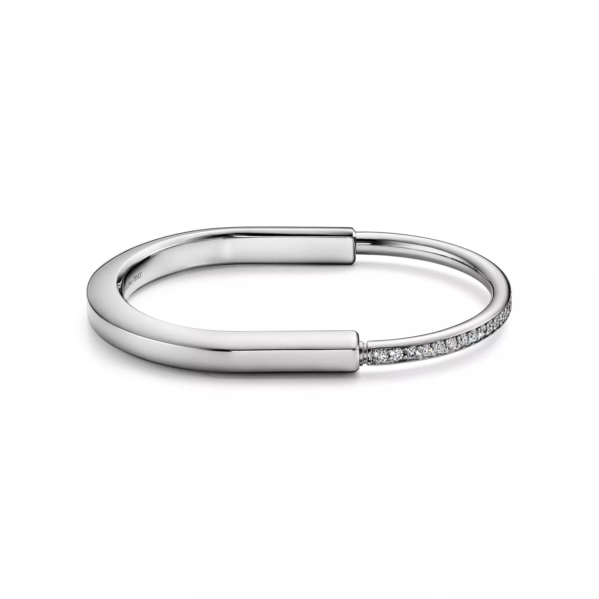 14ct Gold Lock Bracelet/with moissanite
